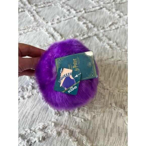 Purple Pygmy Puff Plush Universal Studios The Wizarding World of Harry Potter - Picture 5 of 8
